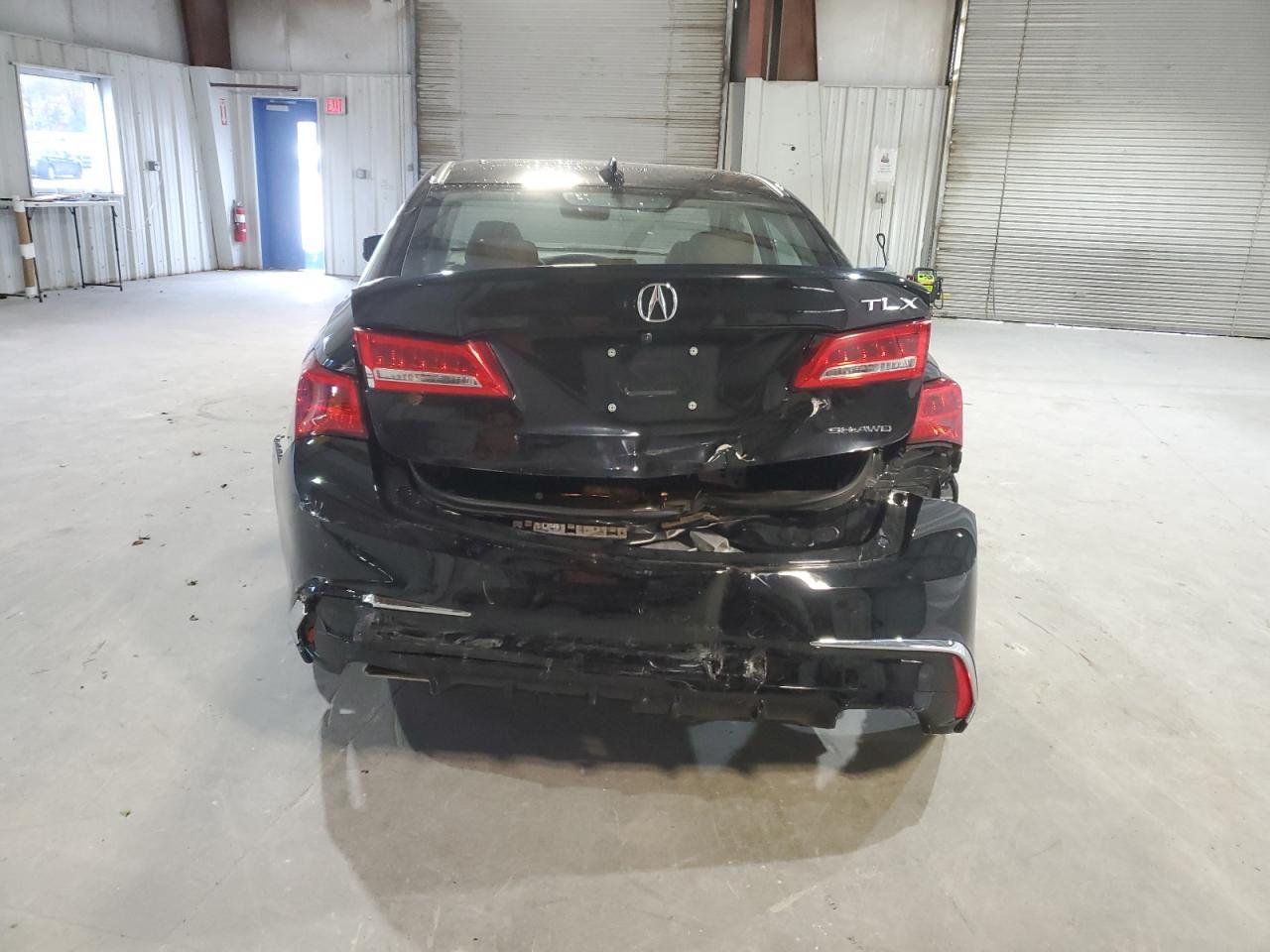 2018 ACURA TLX