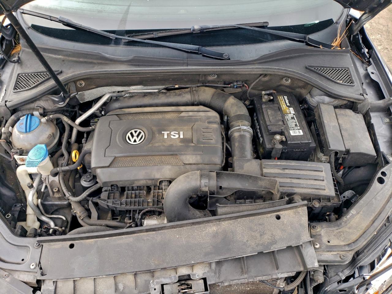 2016 VOLKSWAGEN Passat