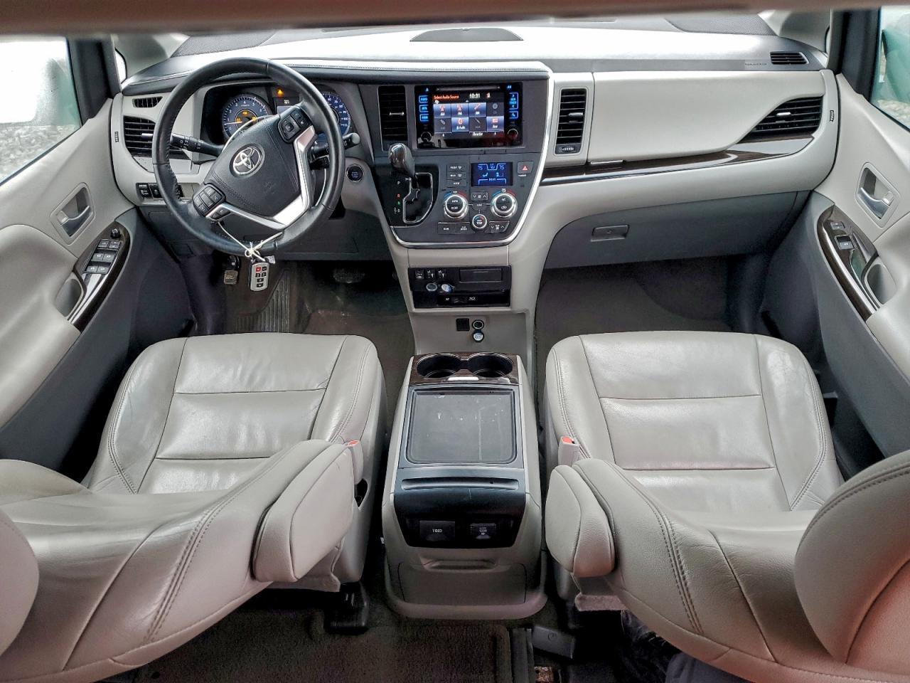 2015 TOYOTA SIENNA