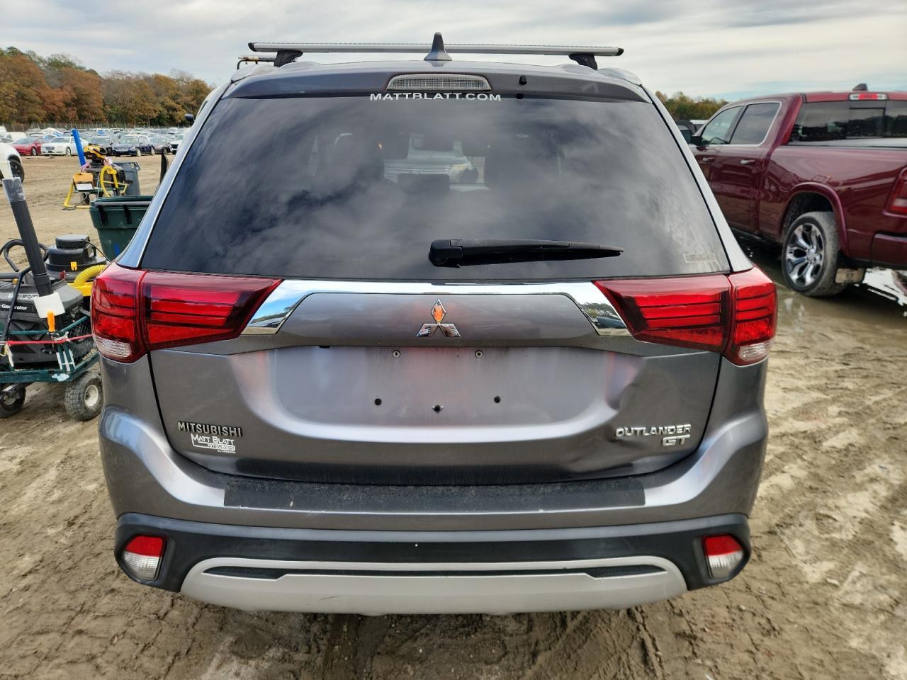 2019 MITSUBISHI outlander