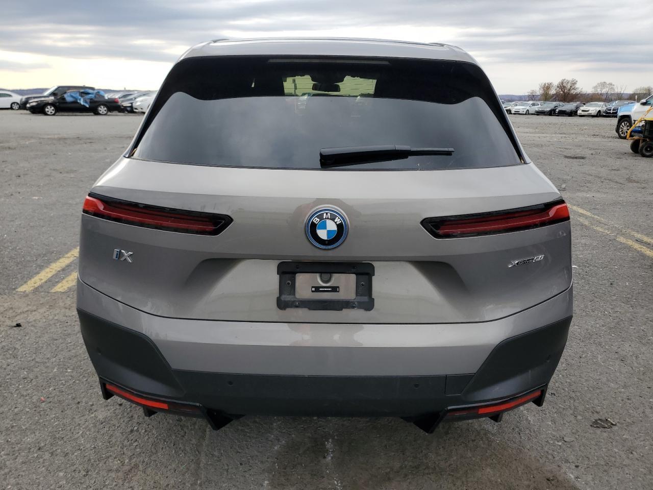 2024 BMW iX