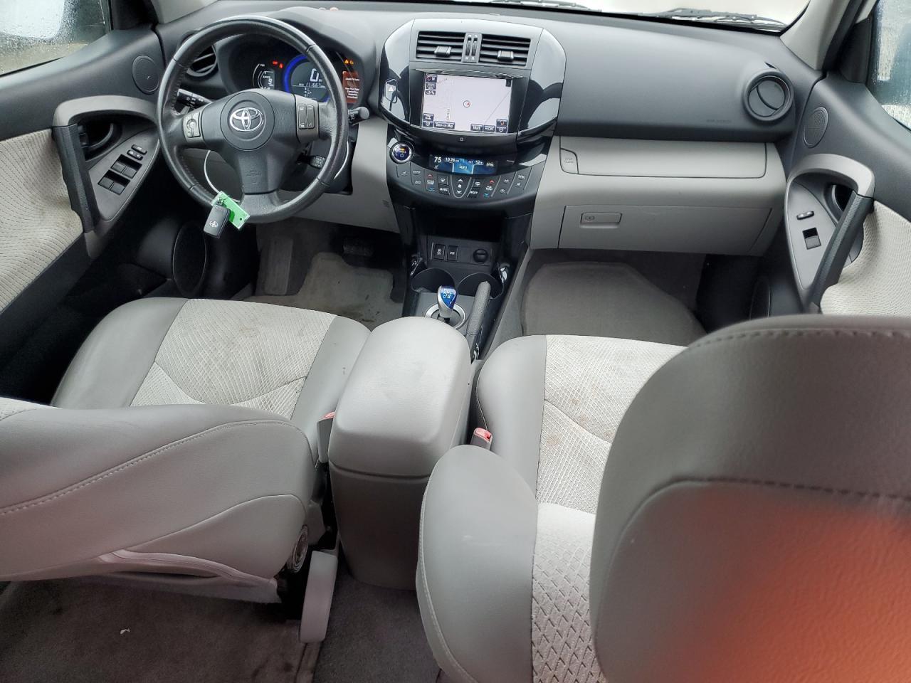 2013 TOYOTA RAV4