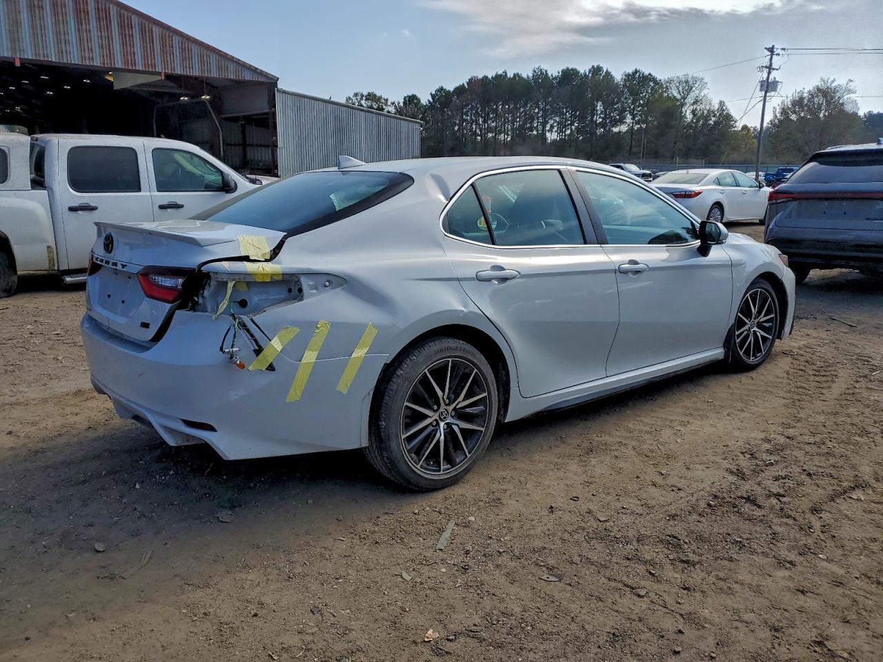 2023 TOYOTA CAMRY