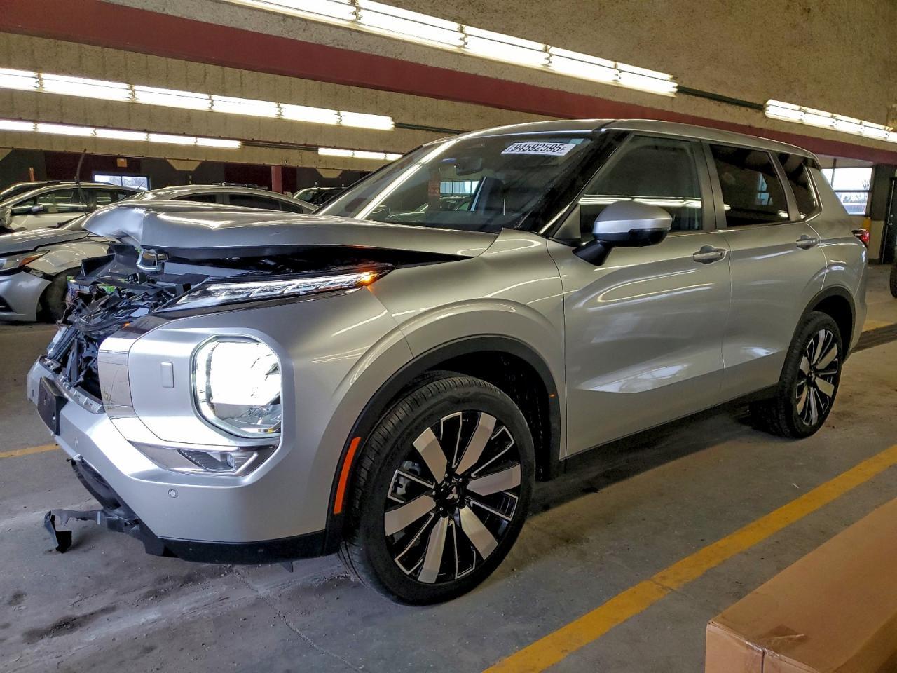 2025 MITSUBISHI outlander