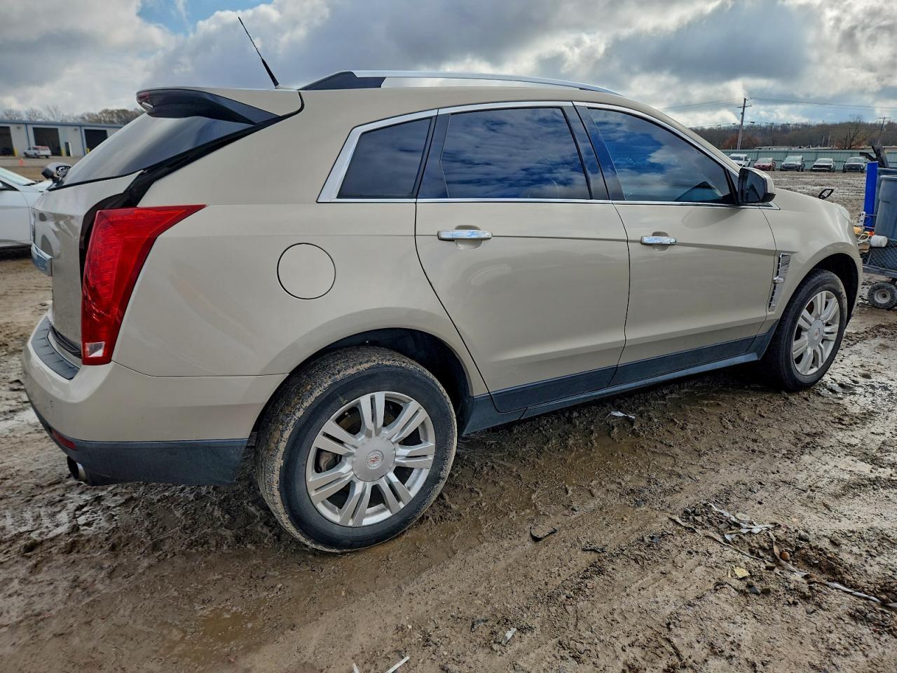 2010 CADILLAC SRX