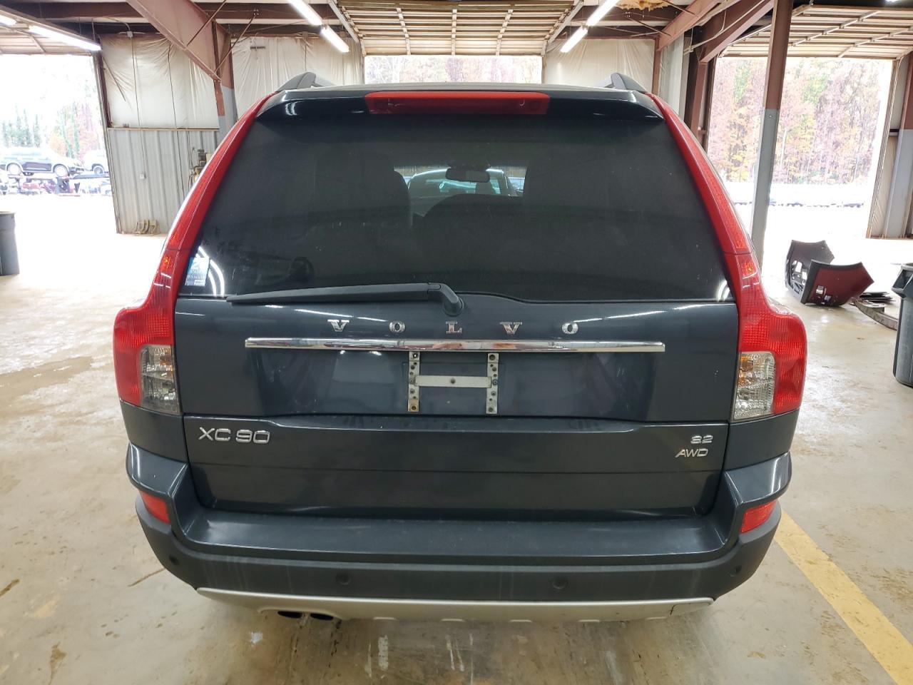 2010 VOLVO XC90