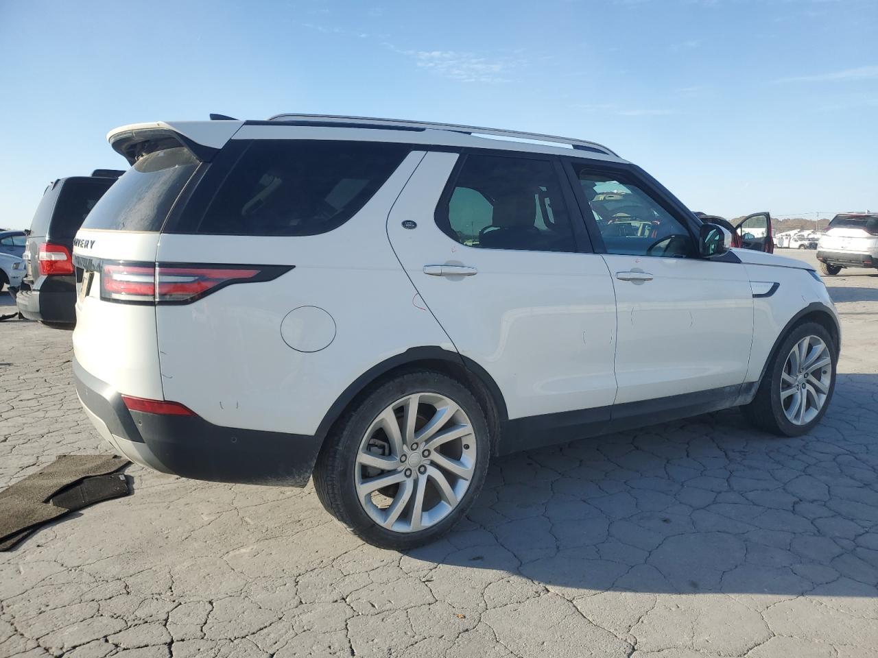 2018 LAND ROVER Discovery