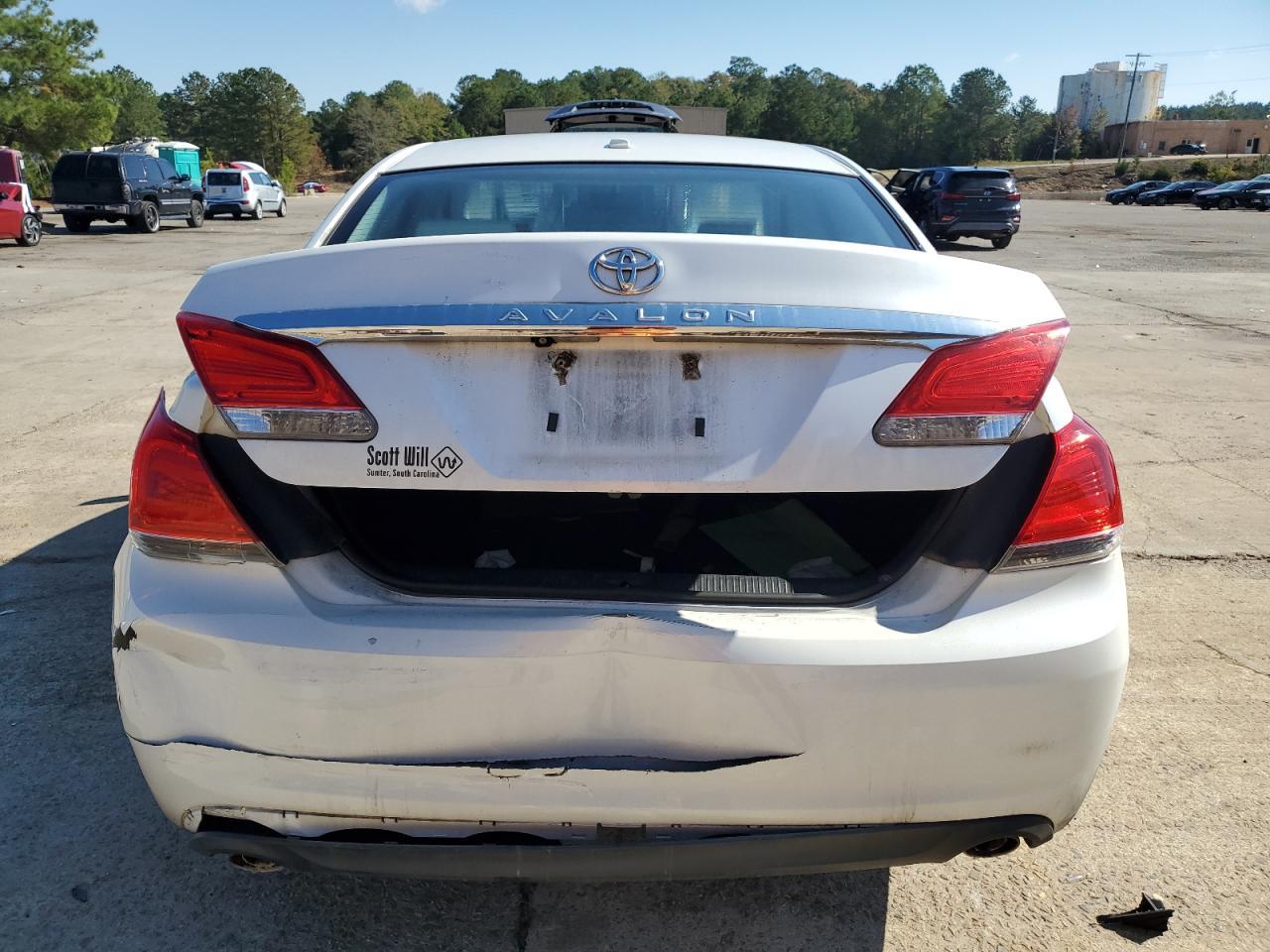 2012 TOYOTA Avalon