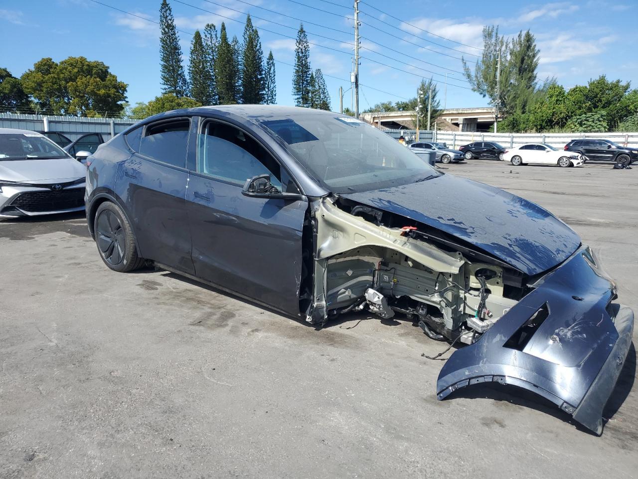 2026 TESLA MODEL Y