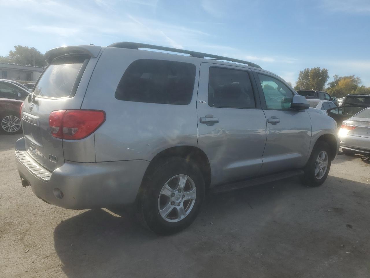 2015 TOYOTA Sequoia