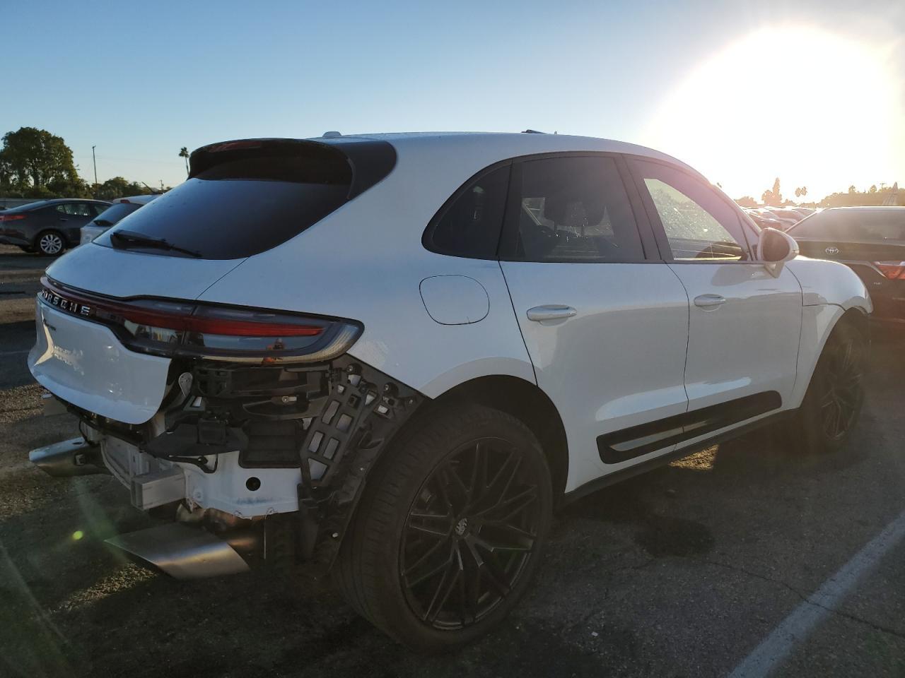 2022 PORSCHE Macan