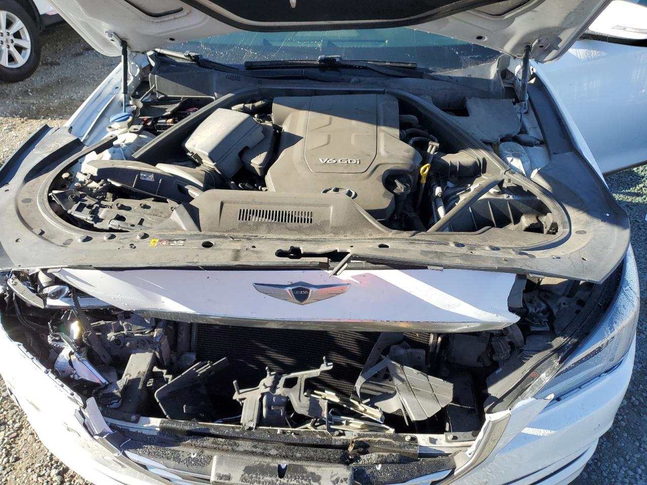 2016 HYUNDAI GENESIS