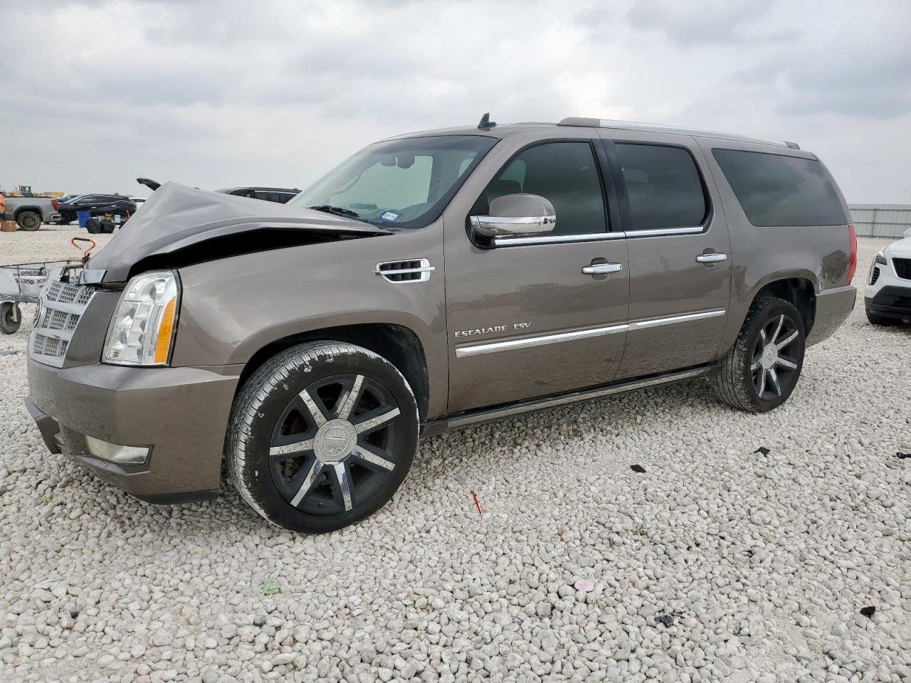 2013 CADILLAC Escalade ESV