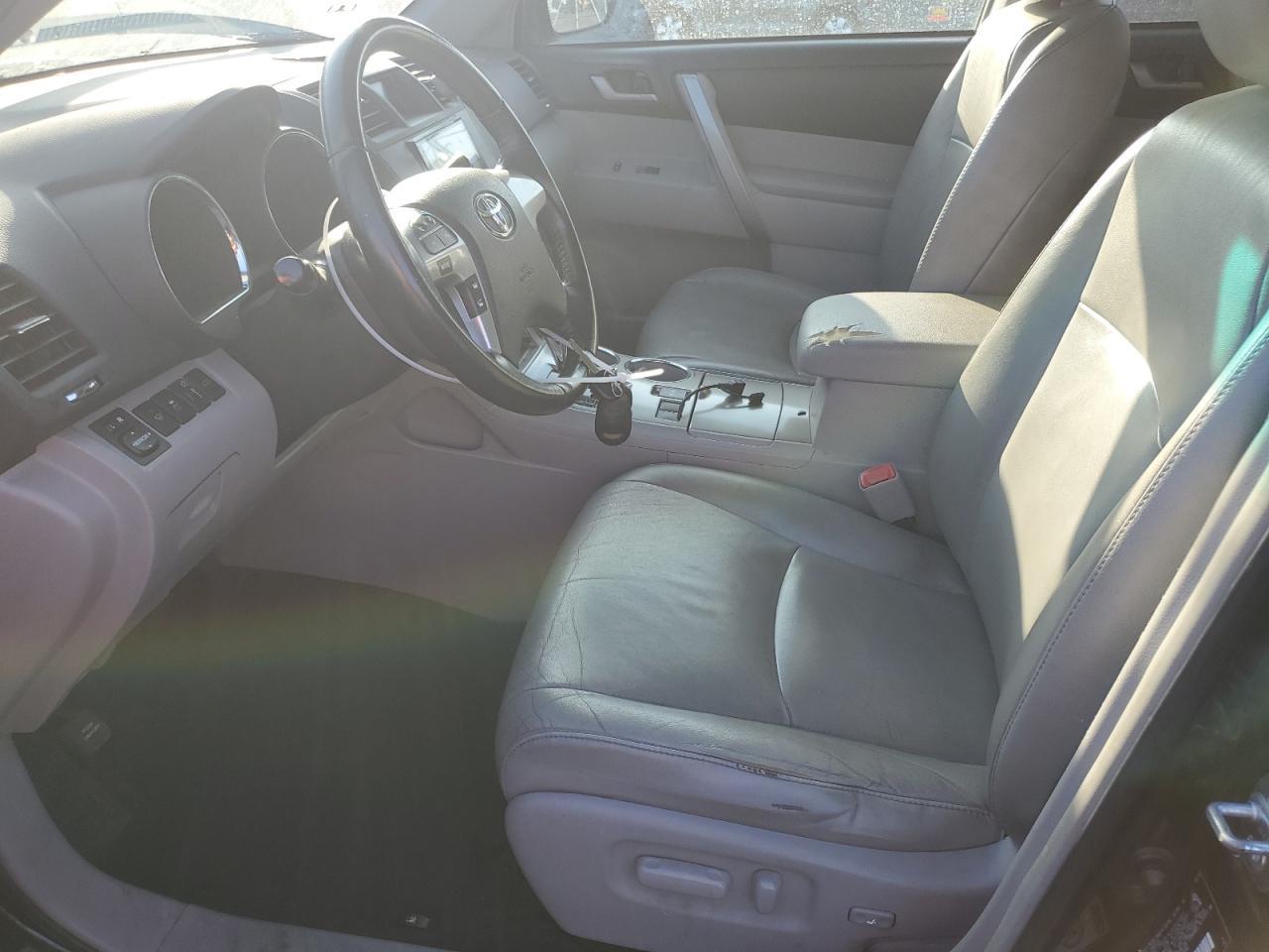 2012 TOYOTA HIGHLANDER