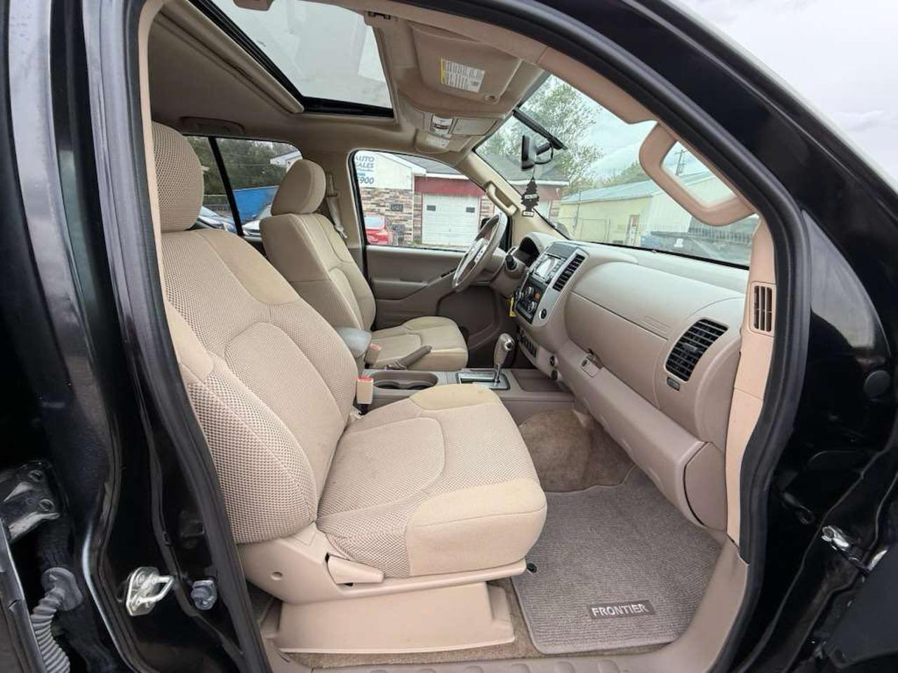 2017 NISSAN Frontier