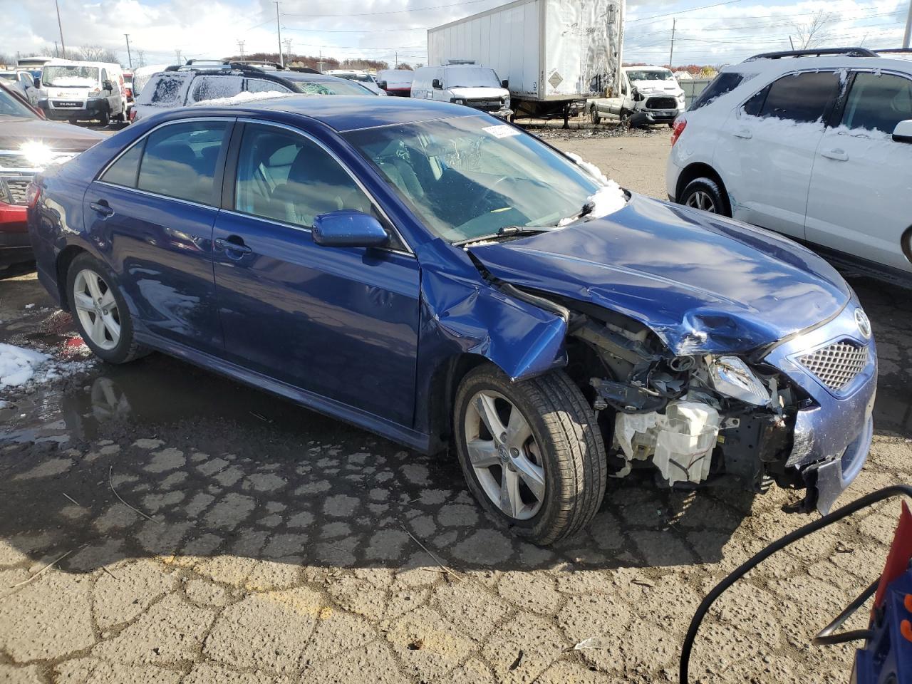 2011 TOYOTA CAMRY