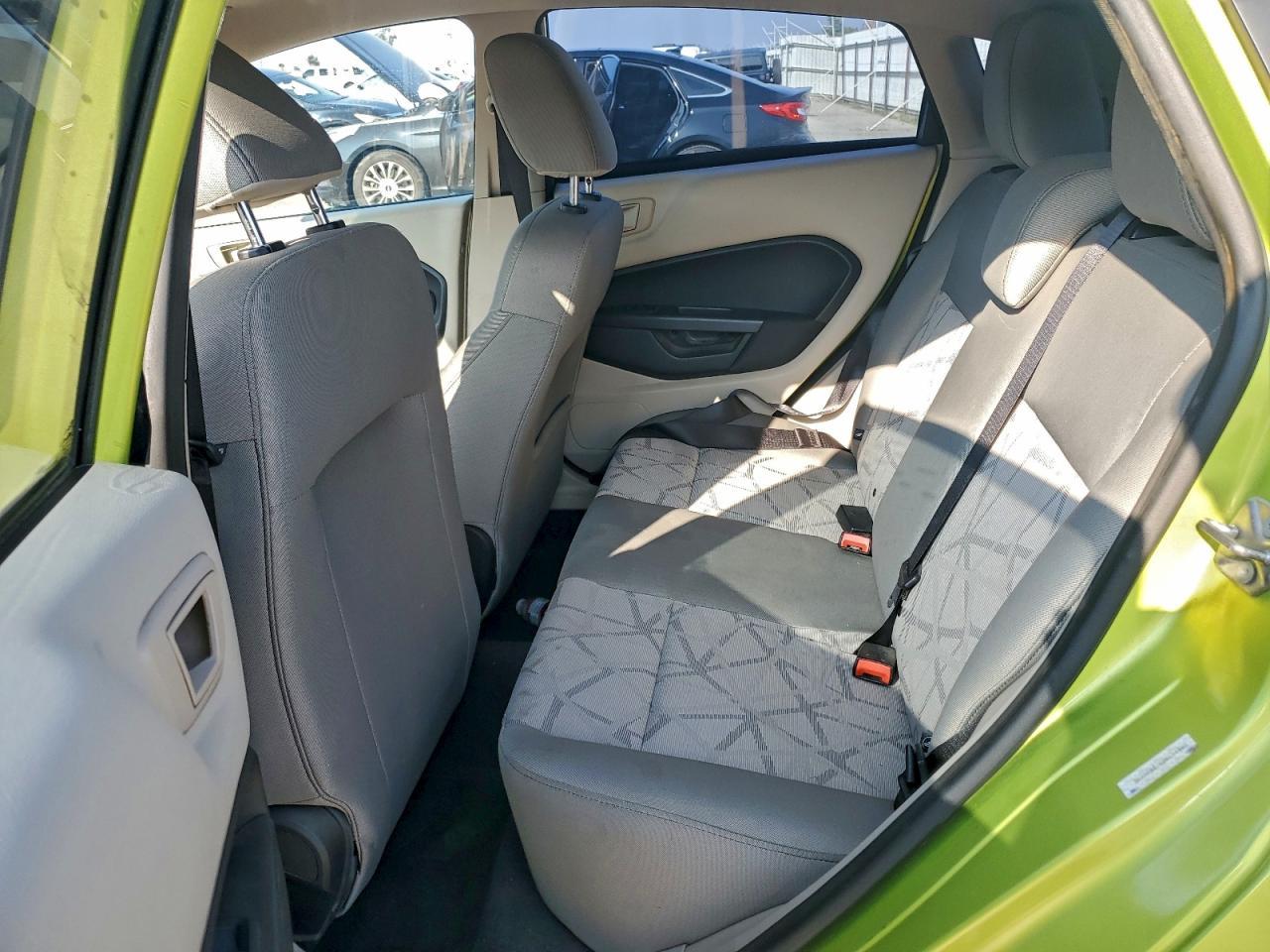 2011 FORD Fiesta