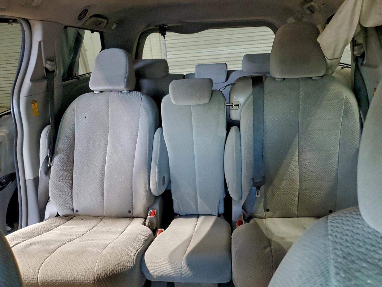 2014 TOYOTA SIENNA