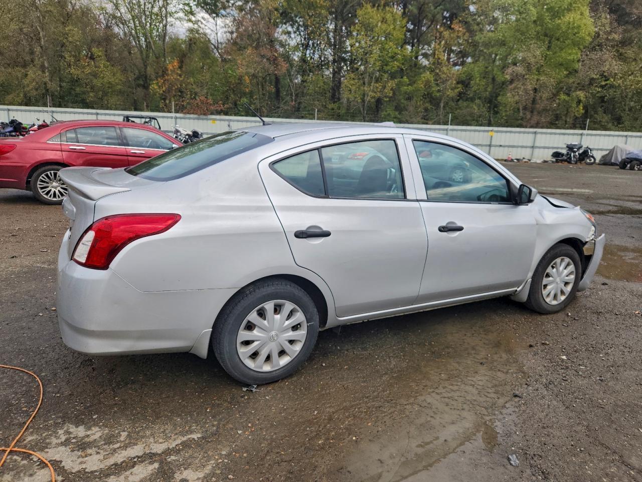 2017 NISSAN VERSA