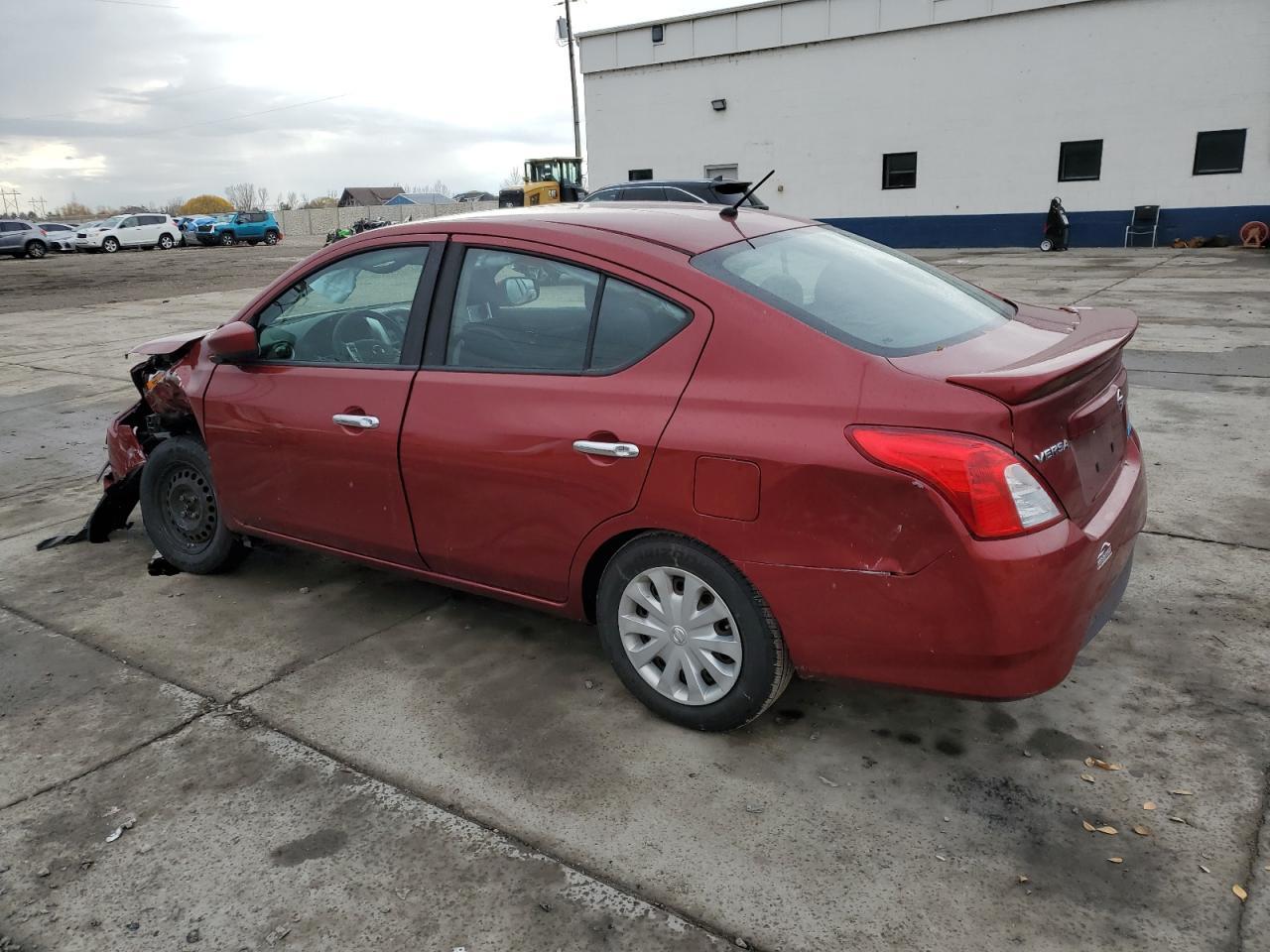 2016 NISSAN VERSA