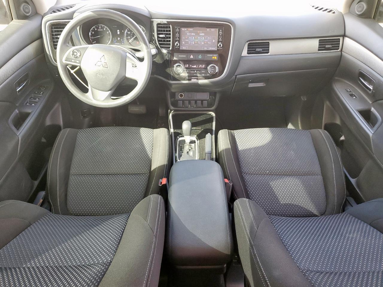 2018 MITSUBISHI outlander
