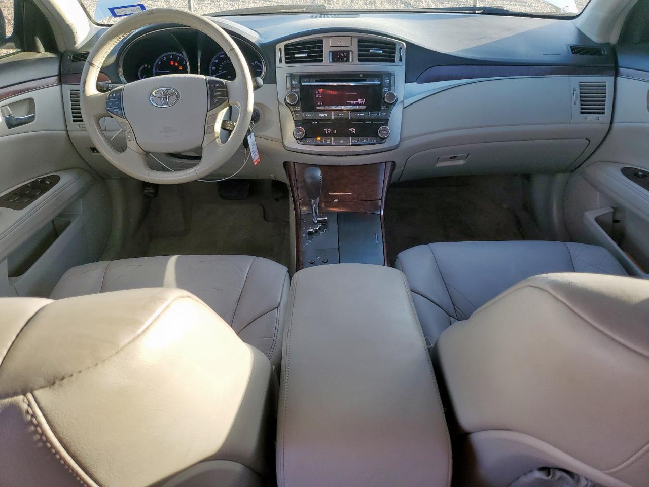 2012 TOYOTA Avalon