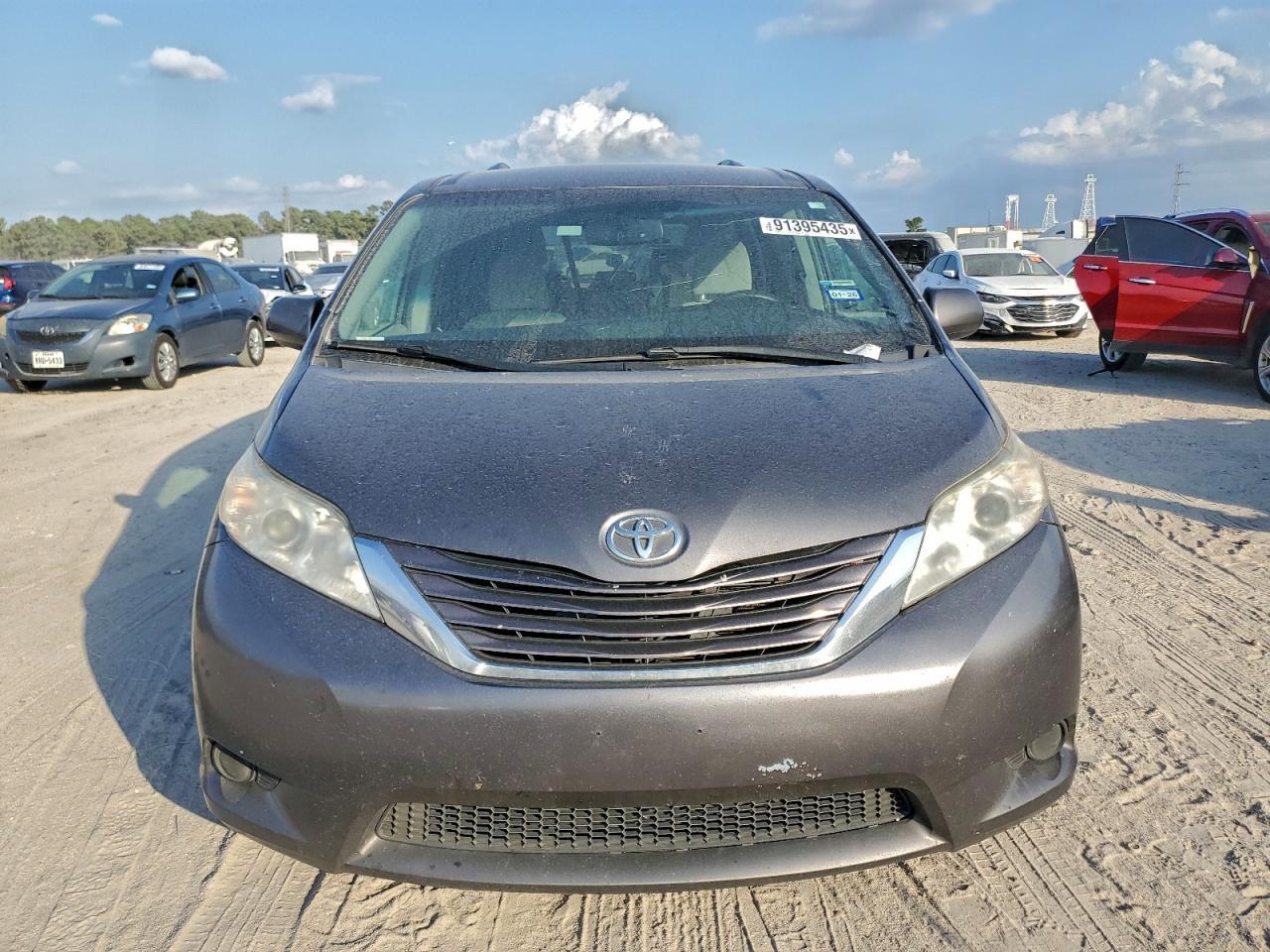 2017 TOYOTA SIENNA