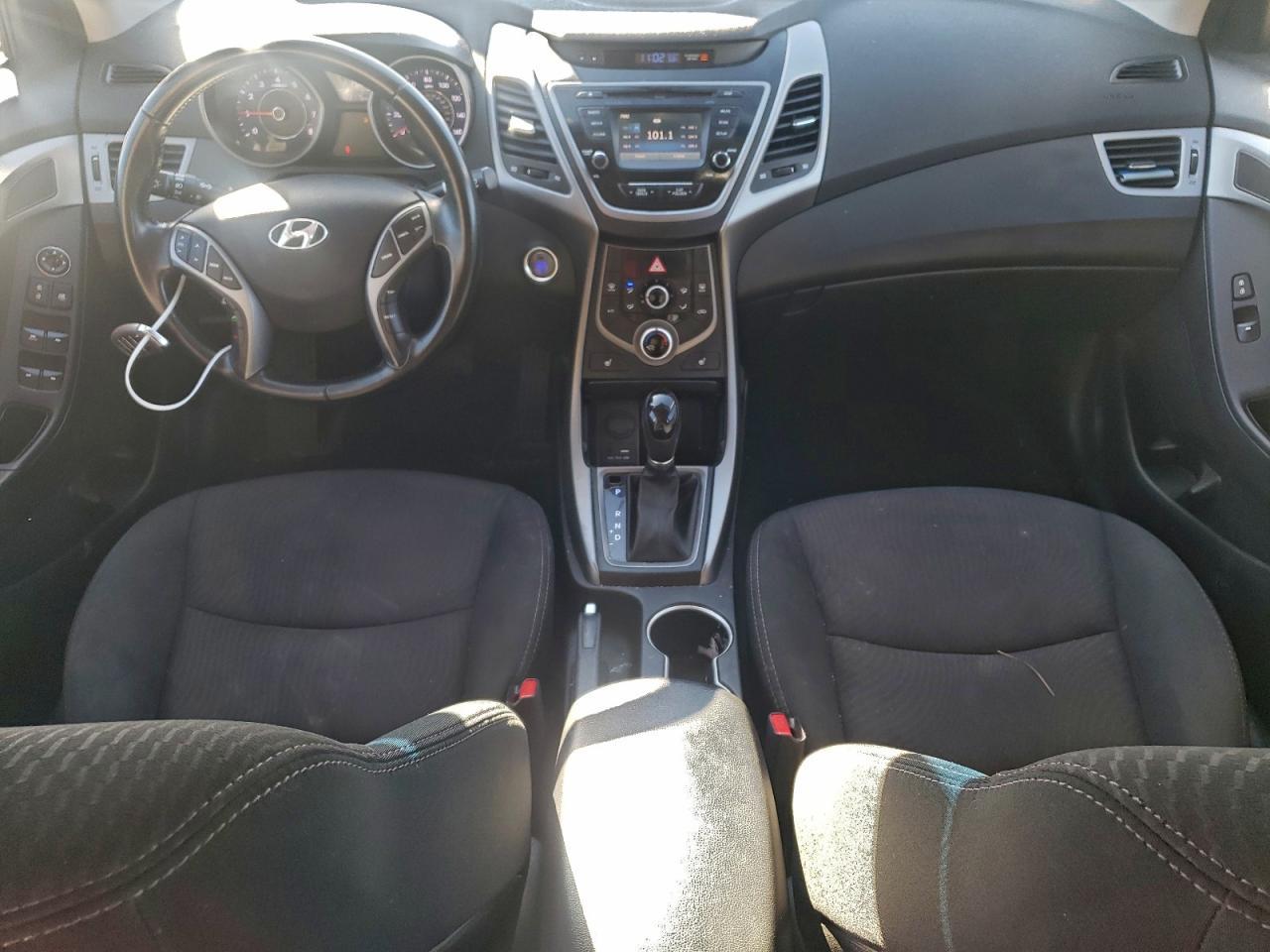 2016 HYUNDAI ELANTRA