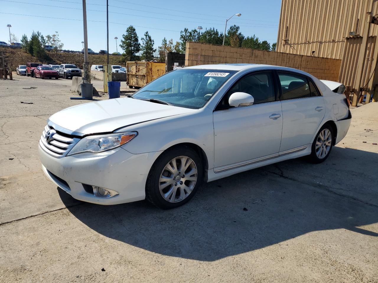 2012 TOYOTA Avalon