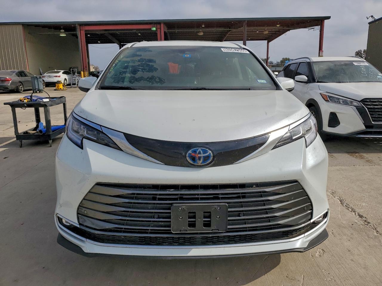 2023 TOYOTA SIENNA
