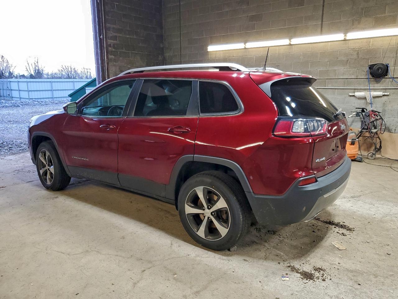2019 JEEP CHEROKEE