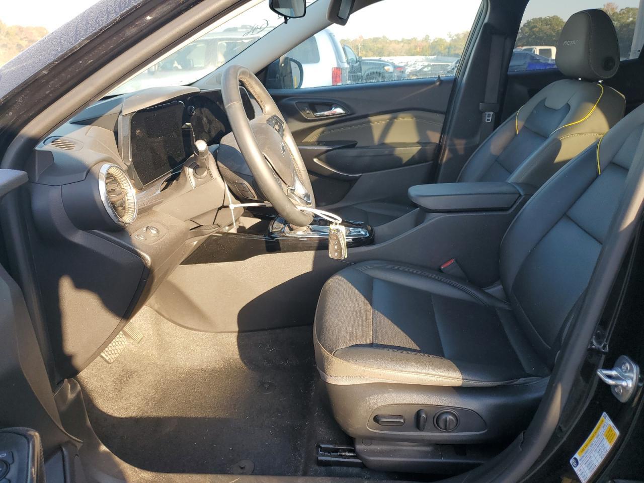 2025 CHEVROLET TRAX