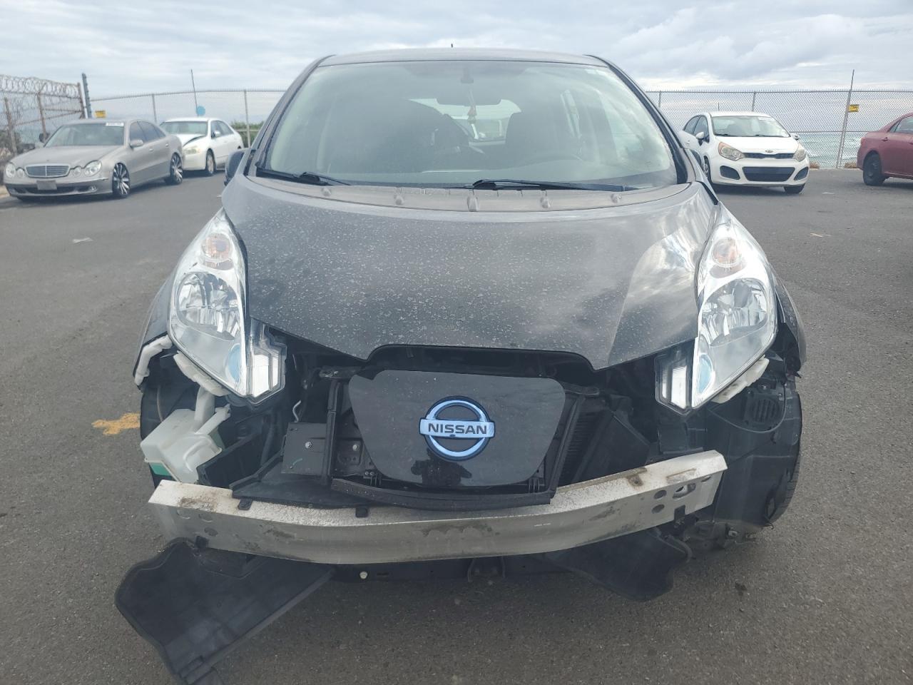 2017 NISSAN LEAF
