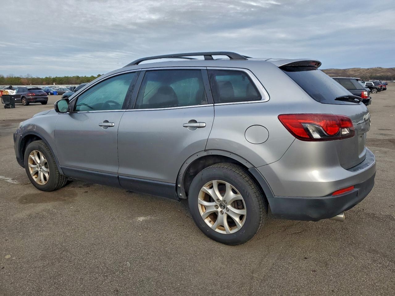2013 MAZDA CX-9