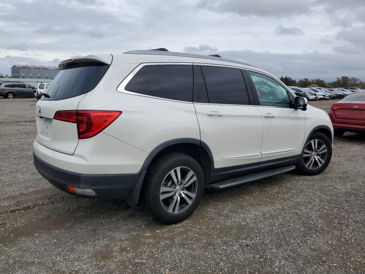 2017 HONDA PILOT