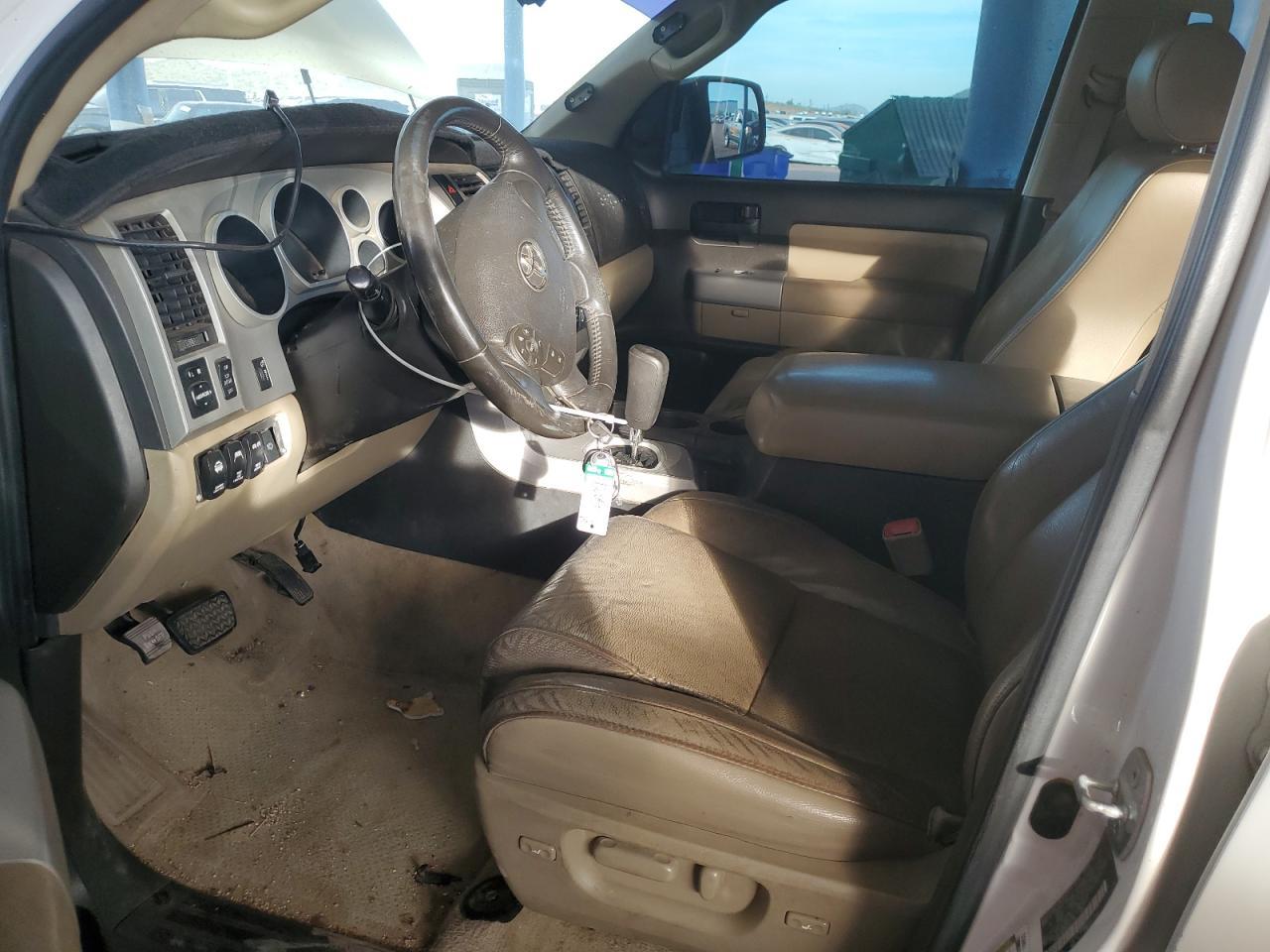 2008 TOYOTA Sequoia