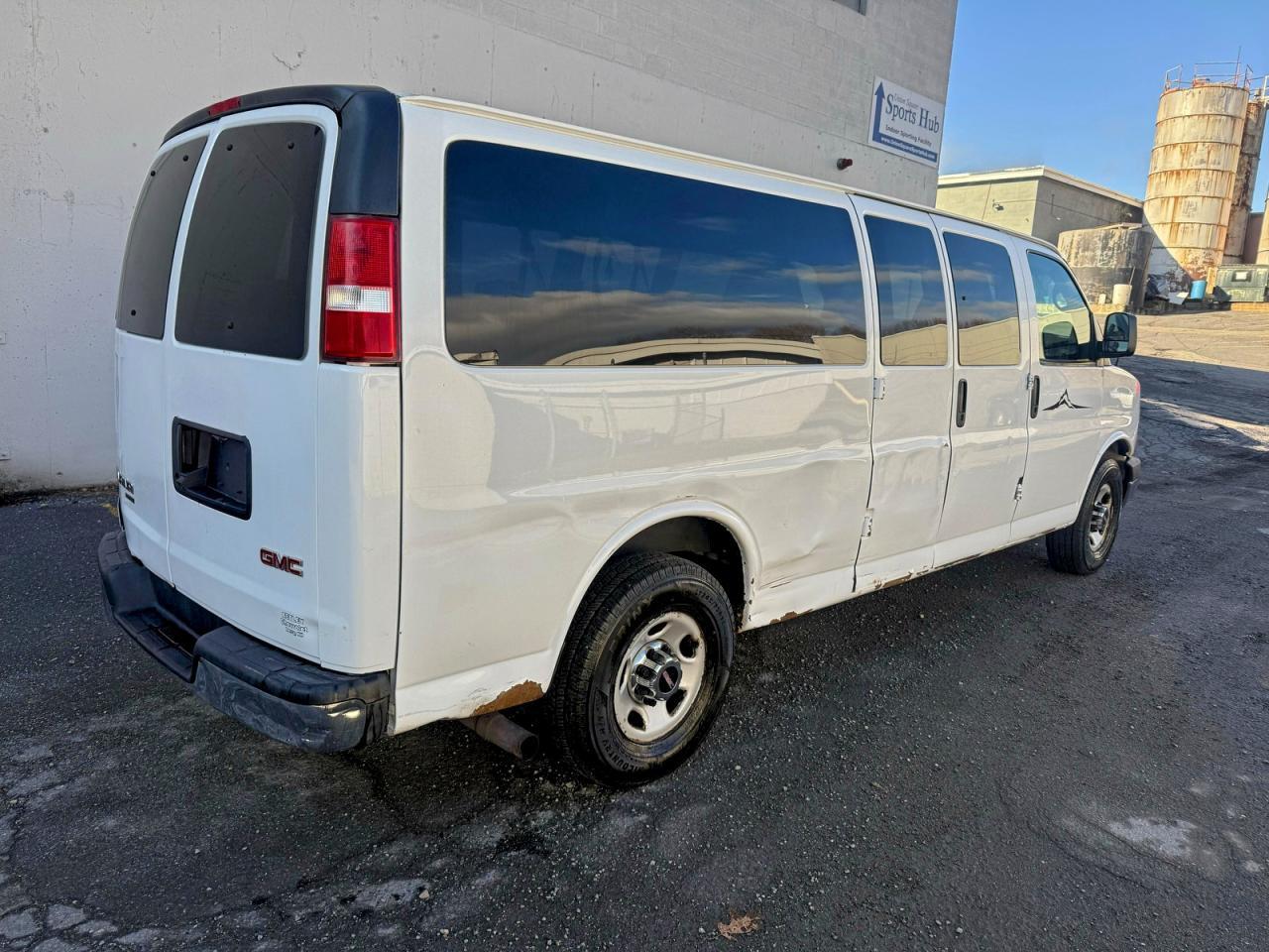2015 GMC Savana