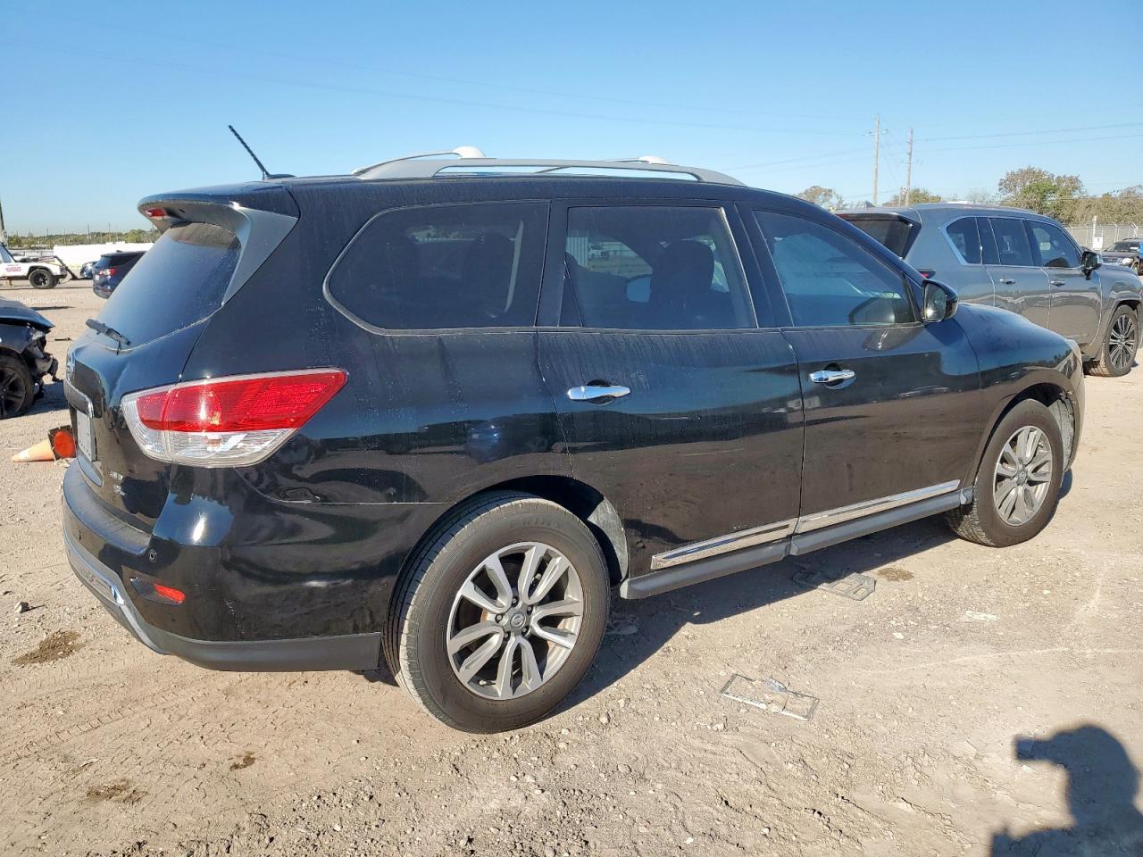 2013 NISSAN PATHFINDER