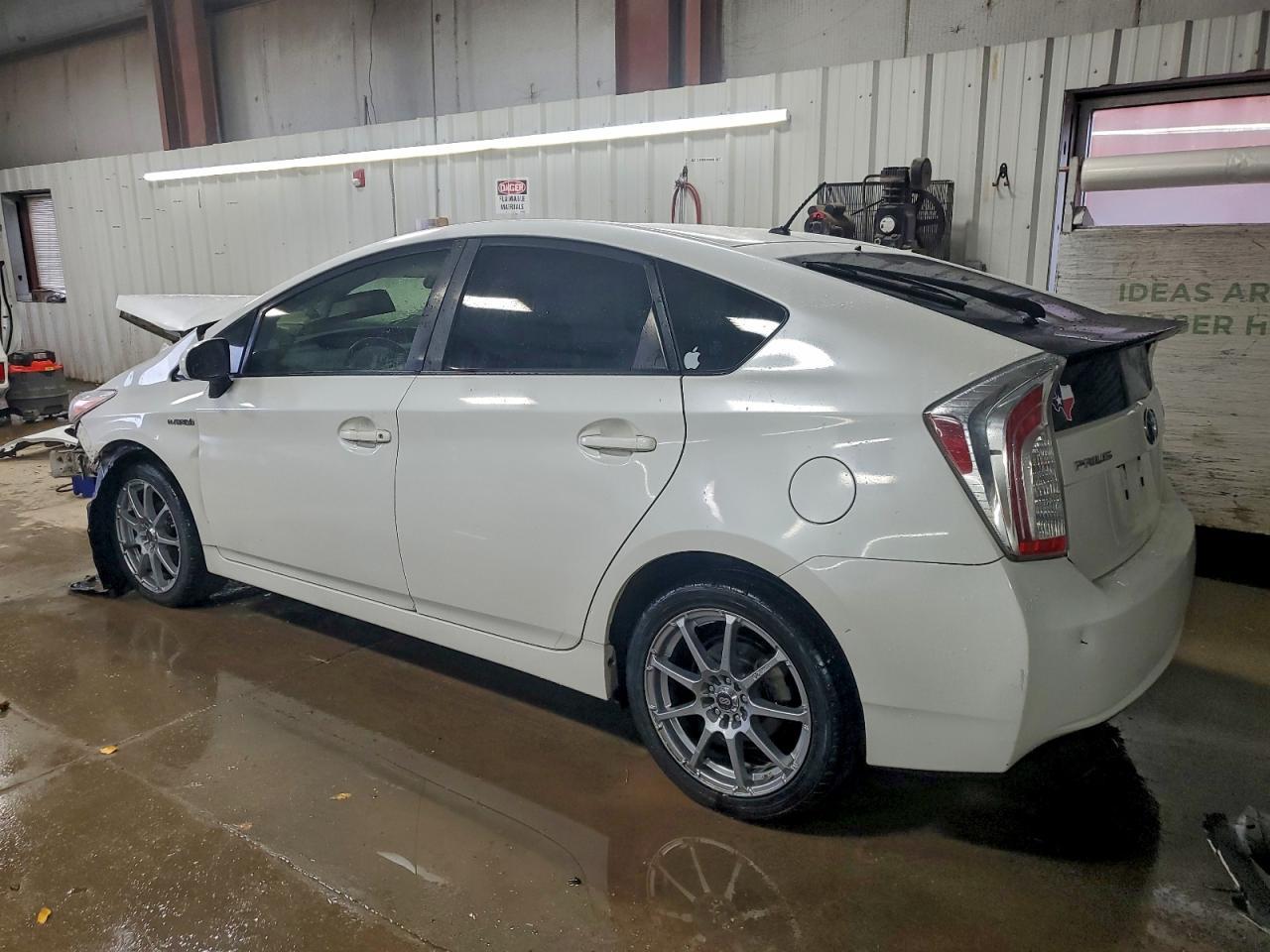 2015 TOYOTA PRIUS