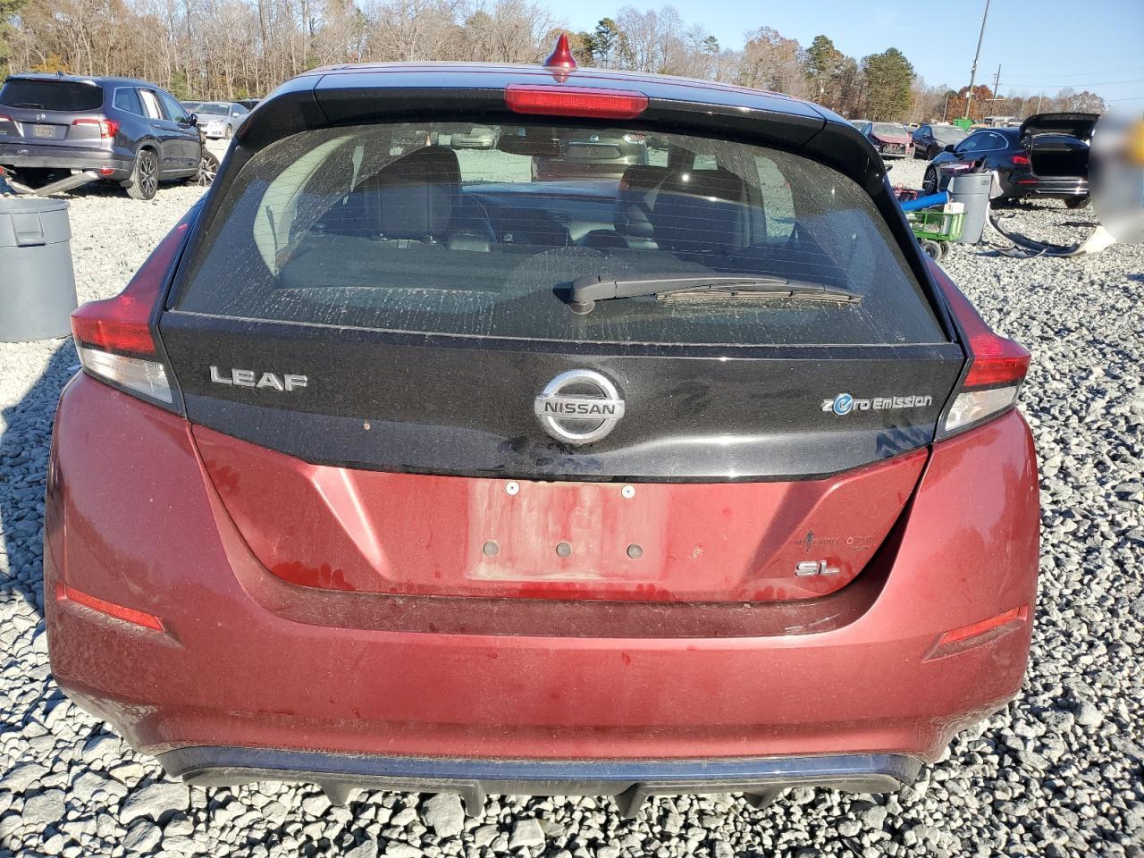 2018 NISSAN LEAF