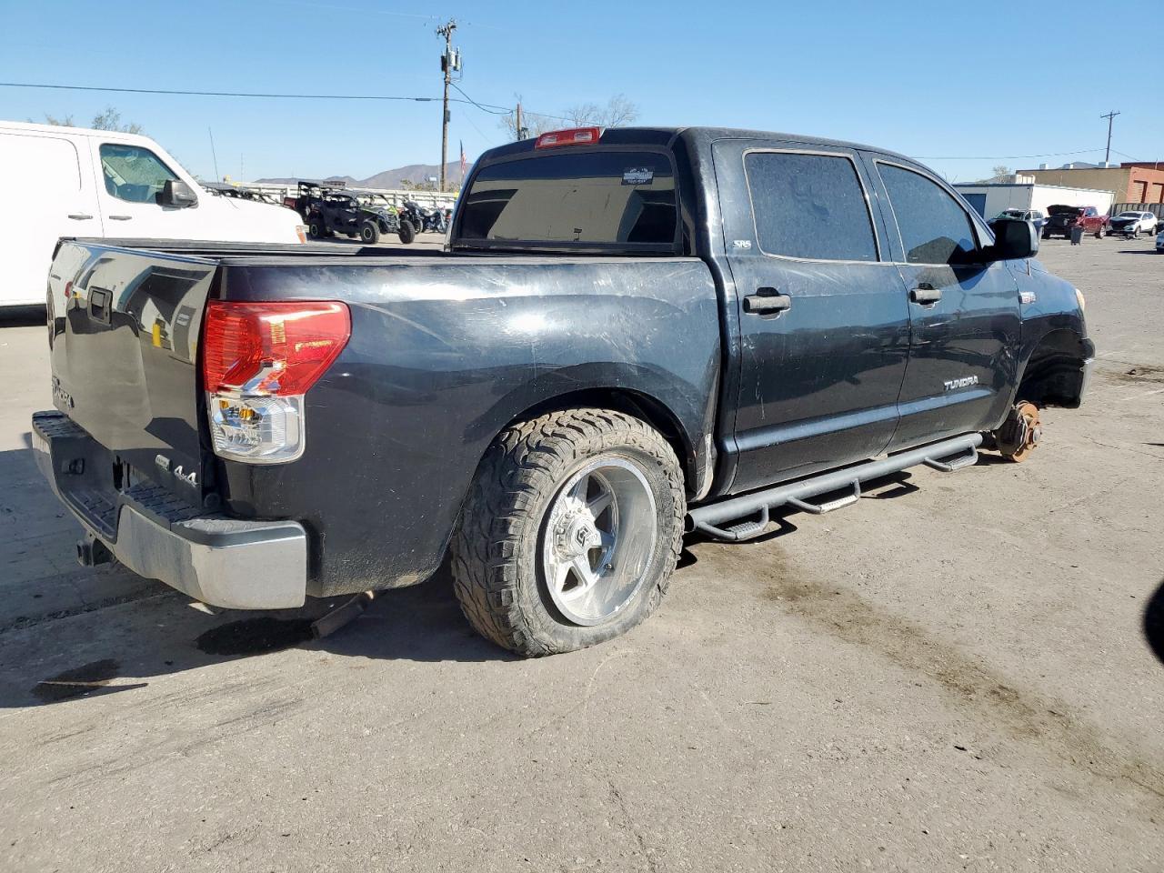 2011 TOYOTA TUNDRA