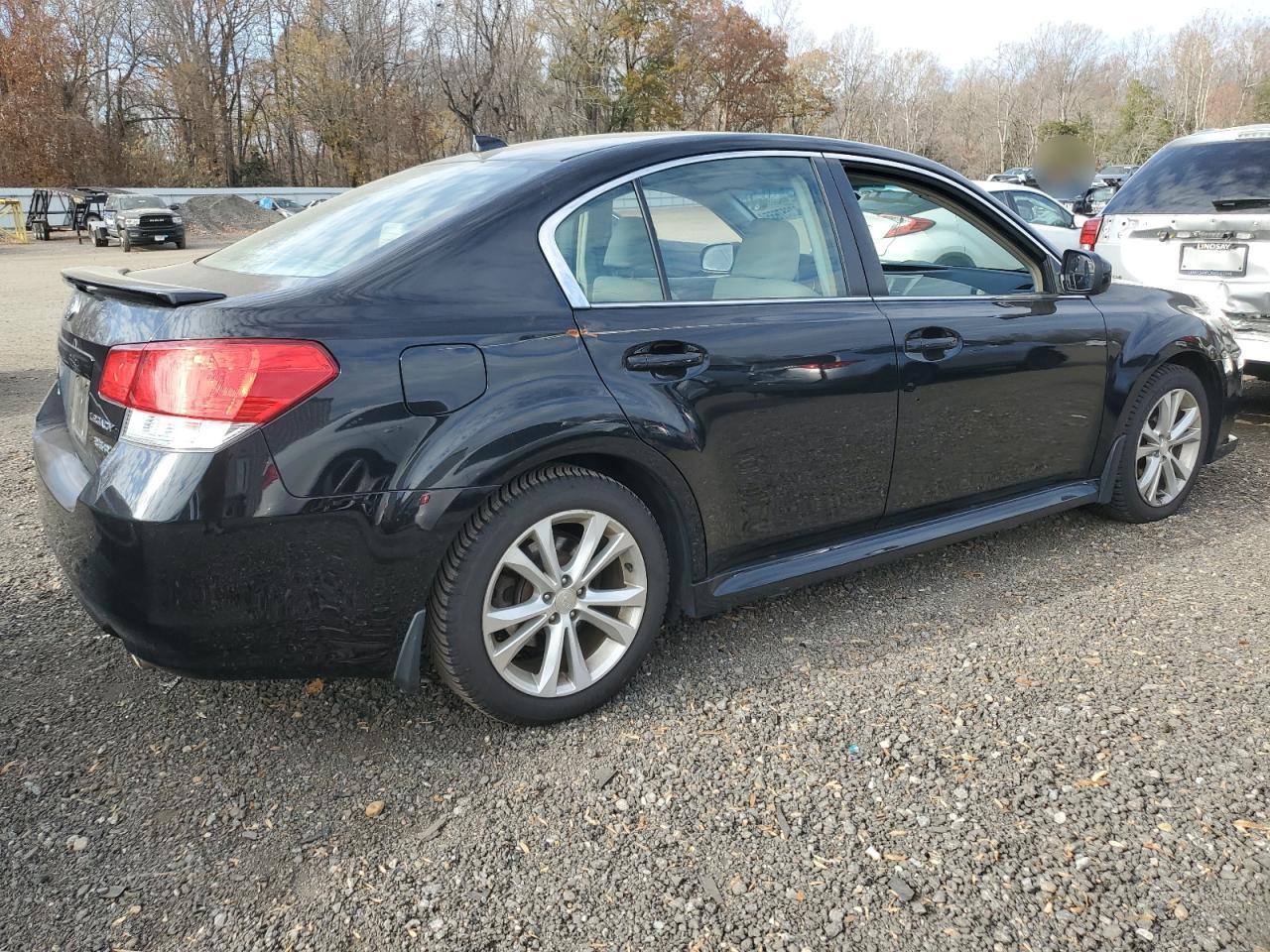 2013 SUBARU Legacy