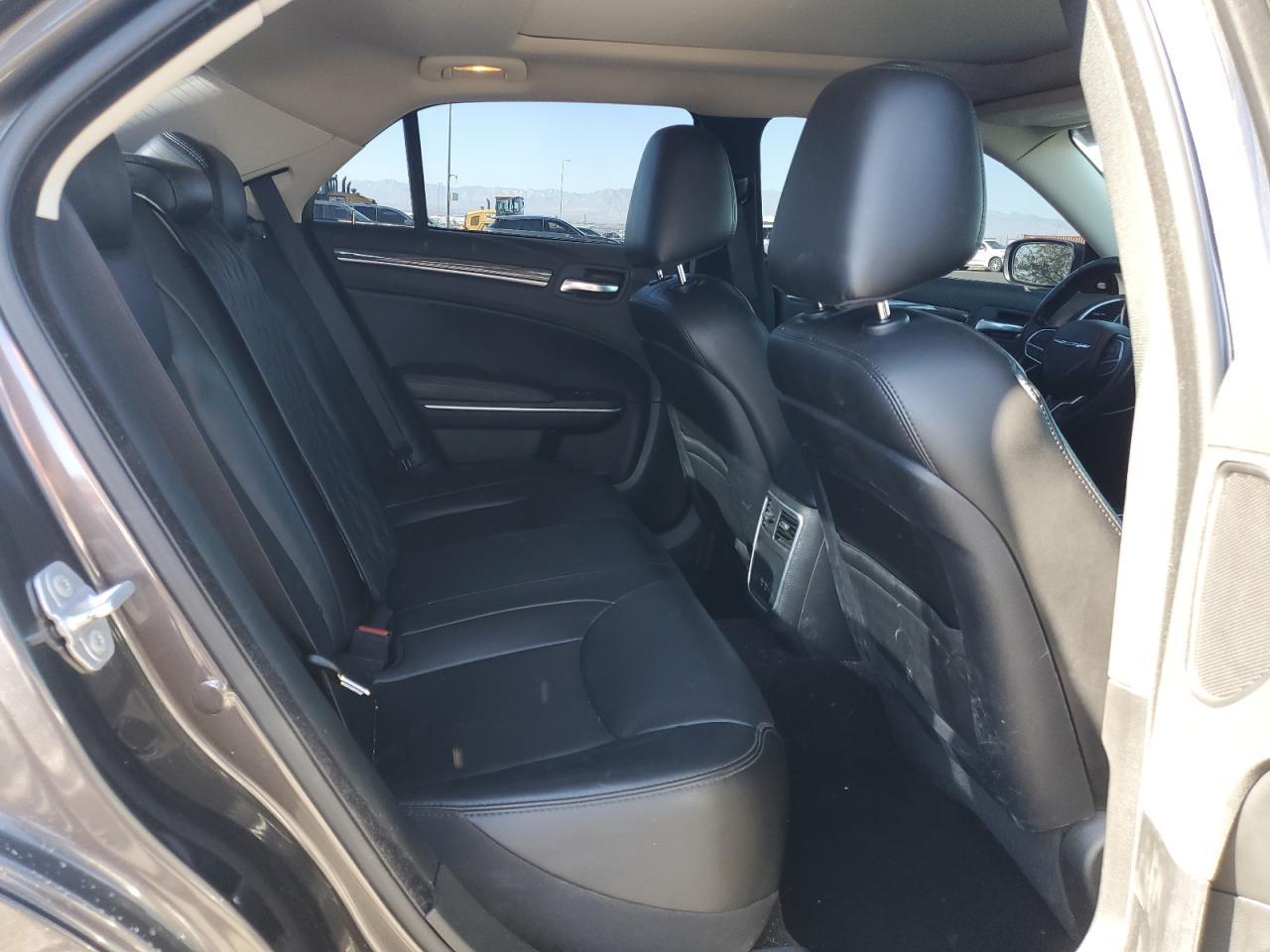 2022 CHRYSLER 300