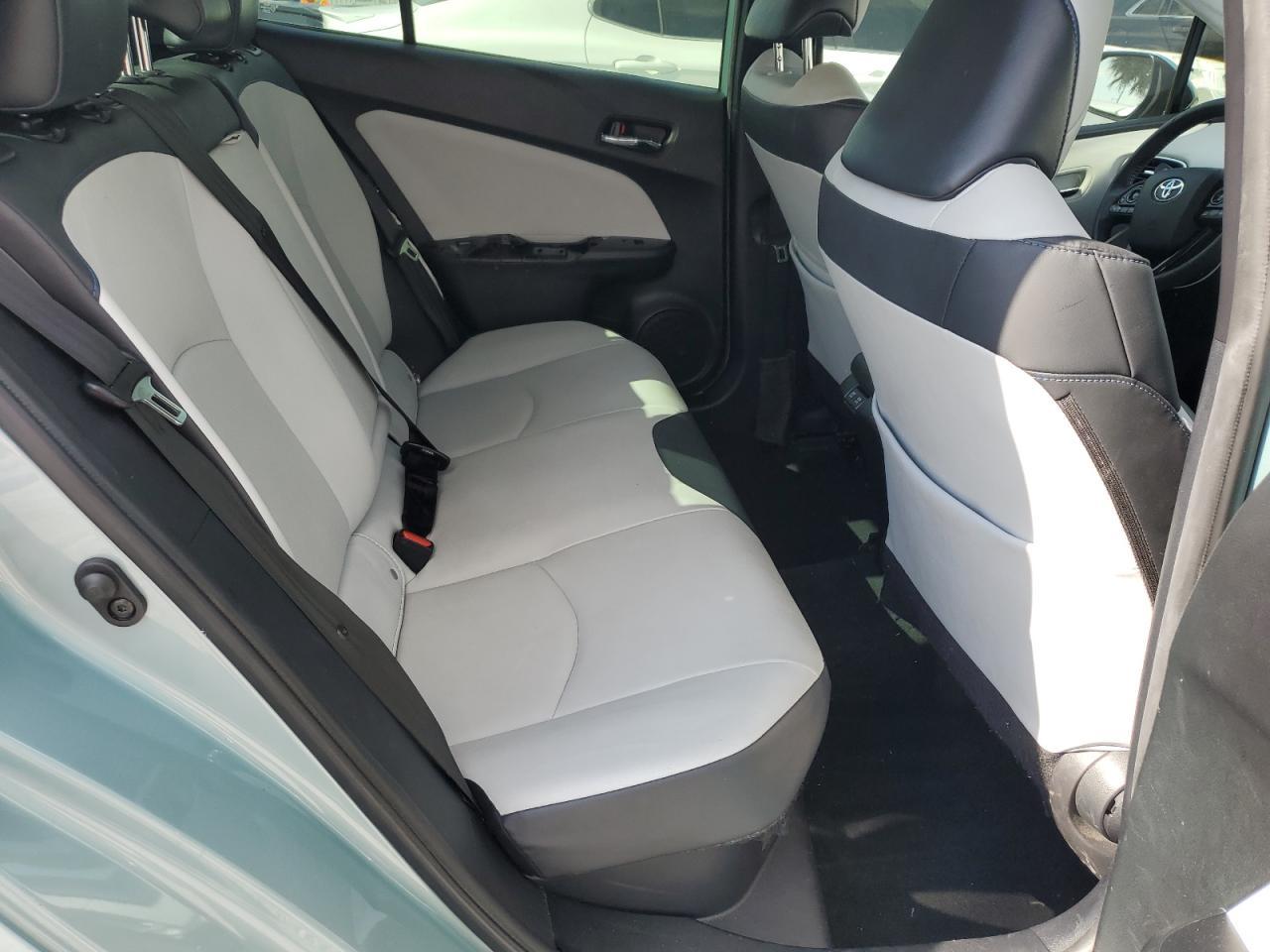2022 TOYOTA PRIUS