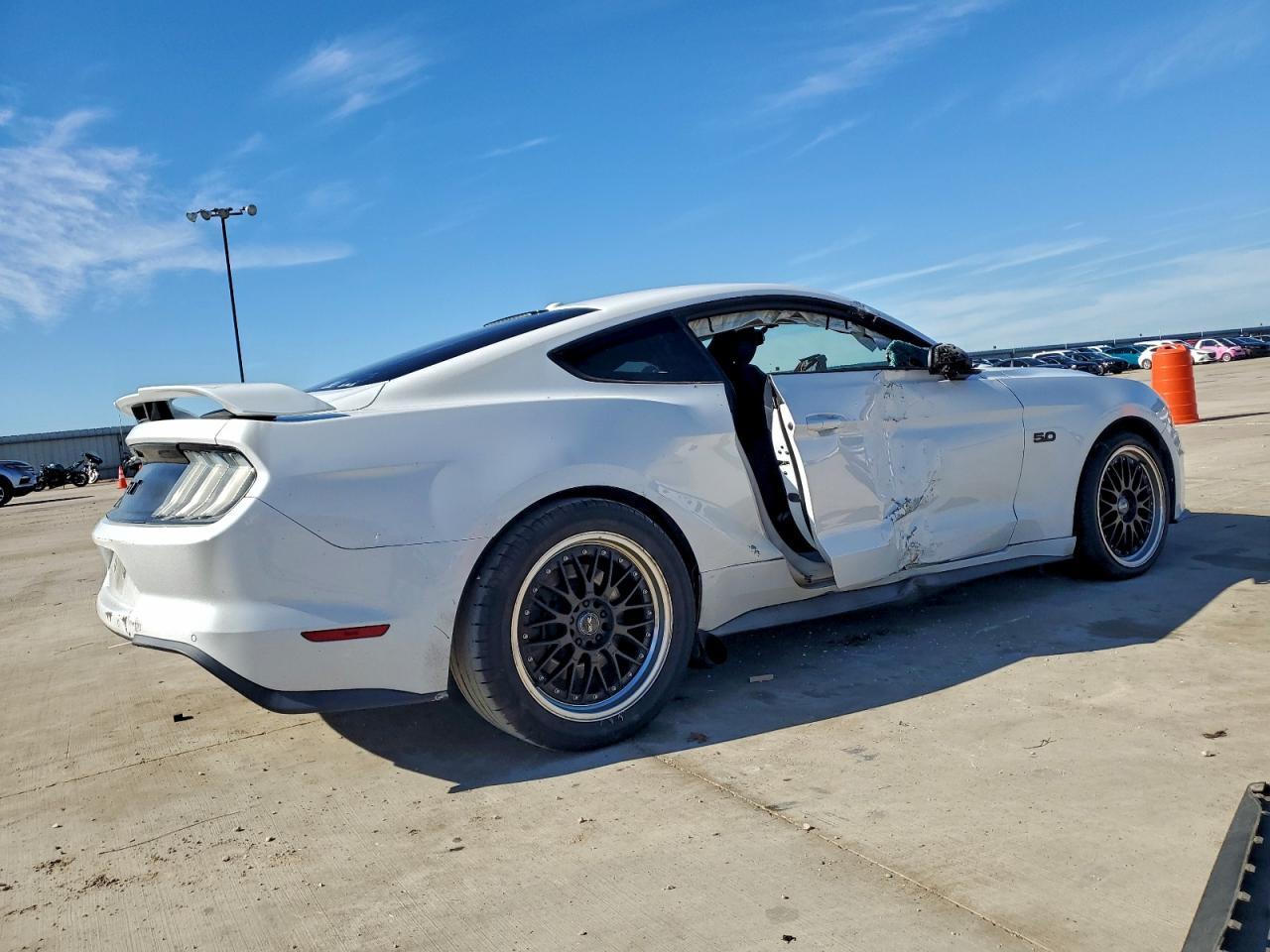 2019 FORD MUSTANG