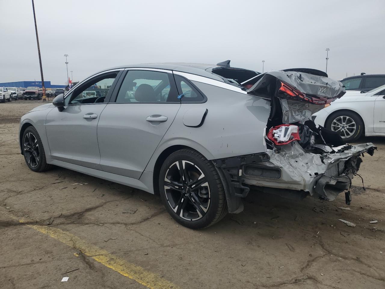 2023 KIA K5