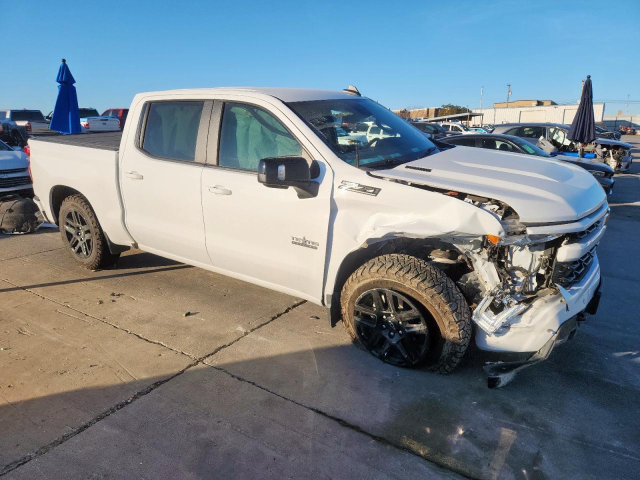 2024 CHEVROLET Silverado