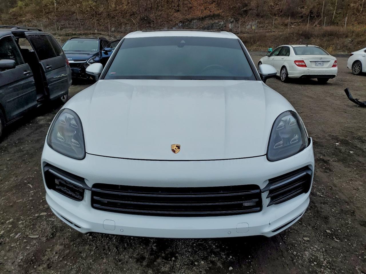 2022 PORSCHE CAYENNE