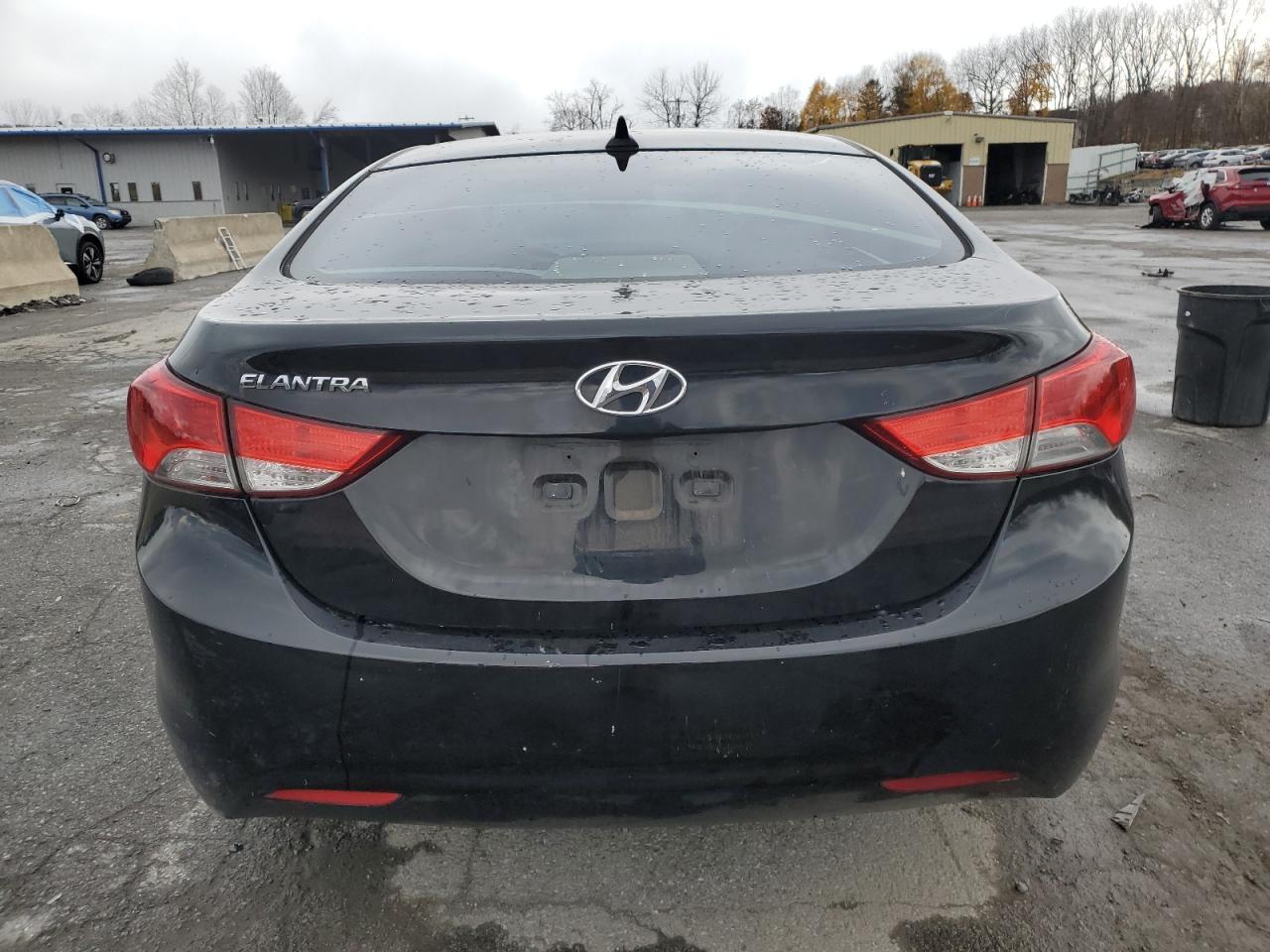 2012 HYUNDAI ELANTRA