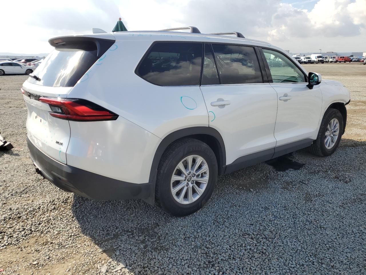 2024 TOYOTA HIGHLANDER